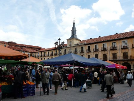 Leon has a proper outdoor market in a central square