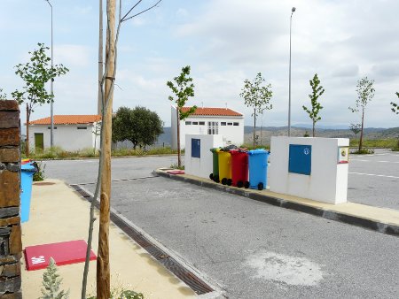 Motorhome service area, Torre de Moncorvo - drive in service area, toilet and shower block in background