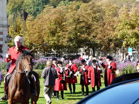 Any ideas who the red-coated riders might have been?