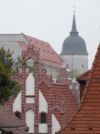 Old buildings are beautifully restored and new buildings blend in seamlessly - Meissen's old town