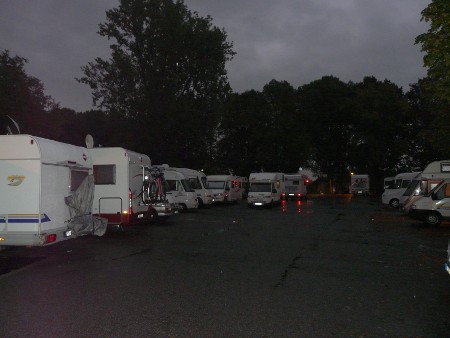 The Koln stellplatz was large and busy - arrivals continued until late evening