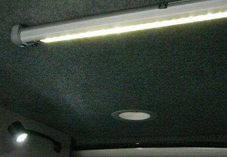 Comparison of warm and cold LED lights in a motorhome