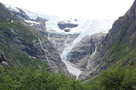 Kjenndalsbreen glacier