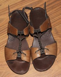 Merrell Micca sandals - view of soles