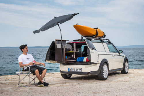 MINI Clubvan camper with kitchen slideout in use