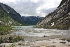 The walking route to the Nigardsbreen glacier