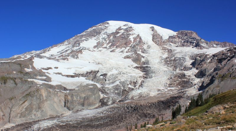 Nisqually Glacier, Mount Rainier, WA, USA